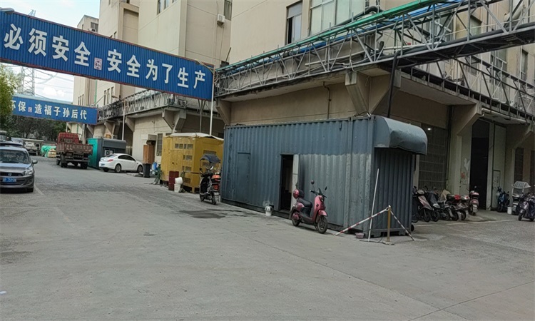 常州鋰電池工廠發(fā)電機(jī)租賃實(shí)拍.jpg
